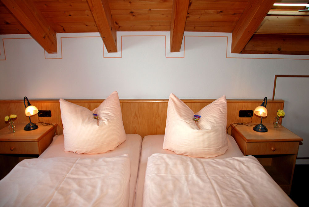Doppelzimmer Dachstudio Schmideler